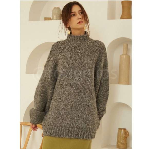Gray Knit Oversized Pullover Turtleneck Sweater - Picture 4 of 10